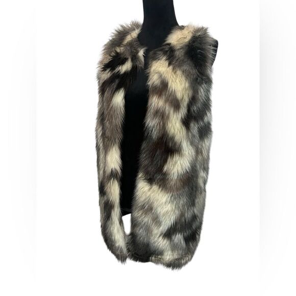 ALMOST FAMOUS FAUX FUR KNIT VEST BLACK/WHITE WOMENS SIZE MEDIUM - Picture 6 of 9